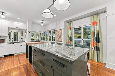 2121 Dartmouth Avenue, St Petersburg FL - photo 12 of 64