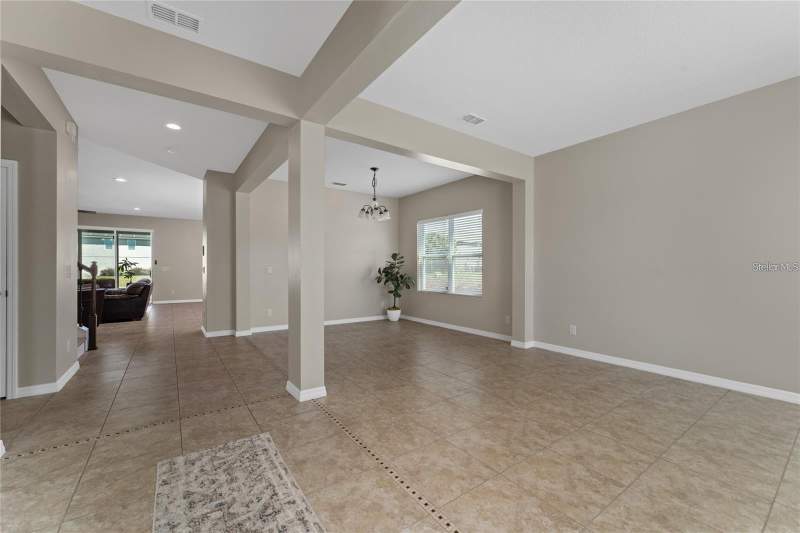 5 bedroom Single Family Residence at 14537 San Lorenzo Drive, Mandalay Sub, Orlando — photo 4