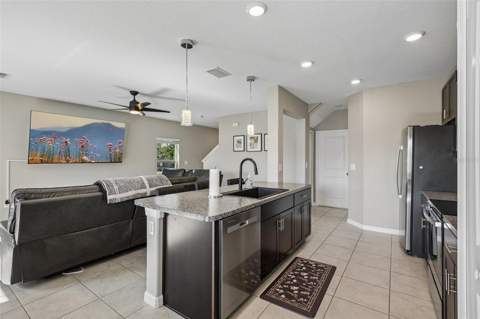 4714 Ron Eddie Place, Tampa FL - photo 15 of 58