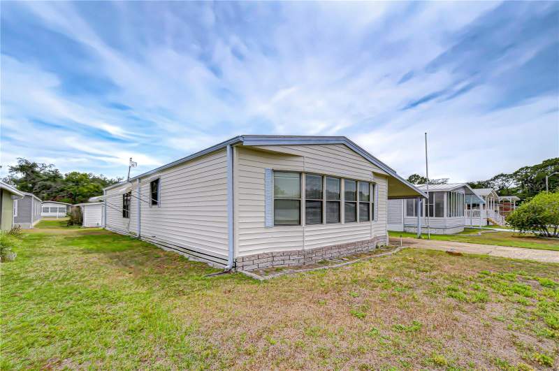 2 bedroom Manufactured Home at 35804 Brisa Drive, Casa Del Sol, Zephyrhills — photo 5
