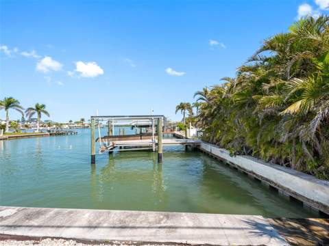 562 Johns Pass Avenue, Madeira Beach FL - photo 7 of 89
