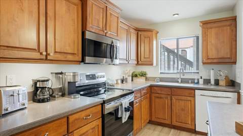 1640 Stickney Point Road #40-101, Sarasota FL - photo 12 of 38