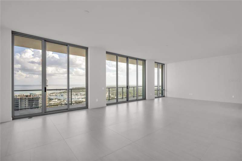 4 bedroom Condominium at 400 Central Avenue #4002, 400 Central, St Petersburg — photo 4
