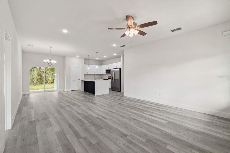 4 bedroom Single Family Residence at 1601 W Country Club Boulevard, Citrus Spgs Unit 01, Citrus Springs — photo 2