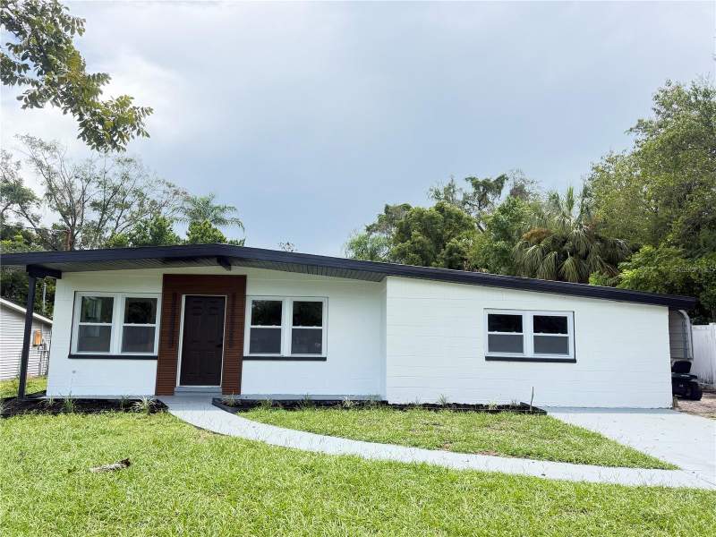 4 bedroom Single Family Residence at 9505 N Willow Avenue, Tampas North Side Country Clu, Tampa — photo 2