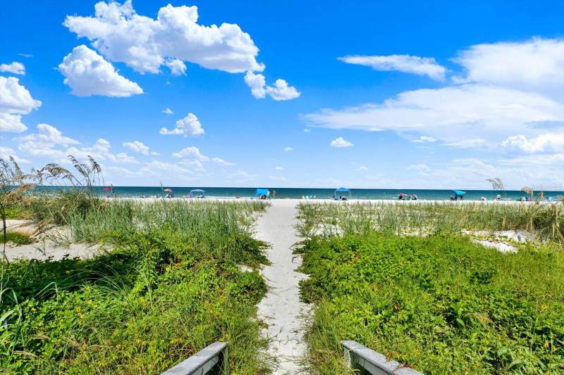 2 bedroom Condominium at 1802 Gulf Boulevard #8, Sunset Paradise Condo, Indian Rocks Beach — photo 5
