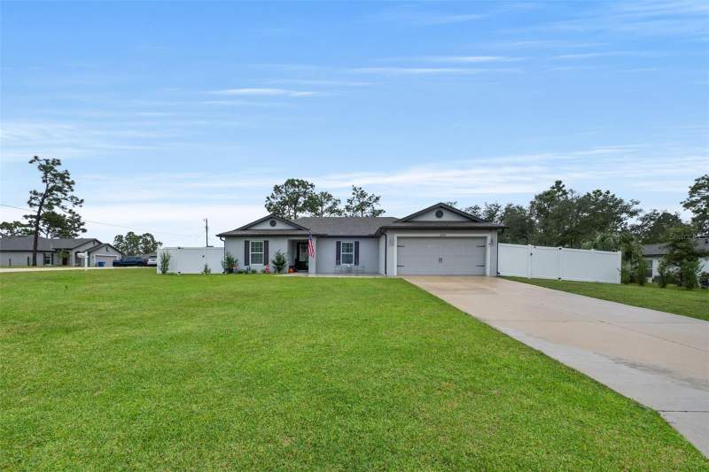 3 bedroom Single Family Residence at 13094 Papercraft Avenue, Royal Highlands, Weeki Wachee — photo 4