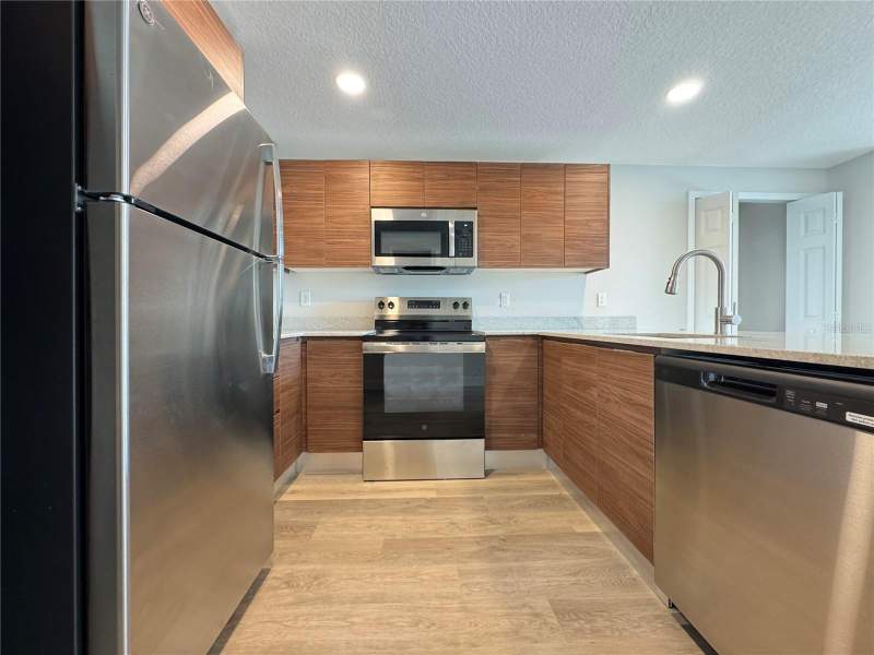 3 bedroom Condominium at 4424 S Texas Avenue #1-320, San Marino, Orlando — photo 4