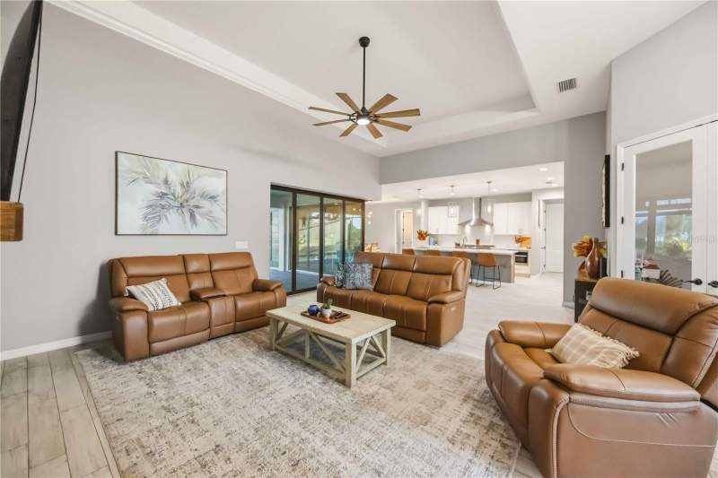 4 bedroom Single Family Residence at 9356 Miami Circle, Port Charlotte Sec 071, Port Charlotte — photo 4