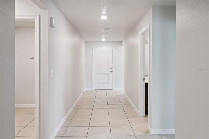 5 bedroom Single Family Residence at 1369 Brenway Drive, Lake Jackson Ridge, Mascotte — photo 3