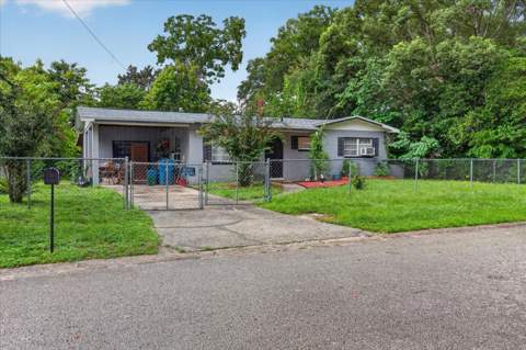 21385 Lehouier Drive, Brooksville FL - photo 14 of 82