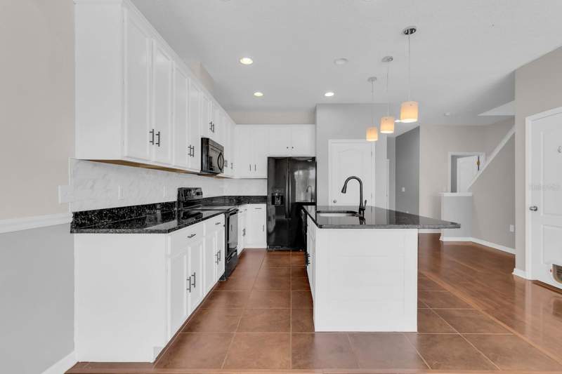 3 bedroom Townhouse at 2726 River Landing Drive, Riverview Twnhms Ph II, Sanford — photo 4