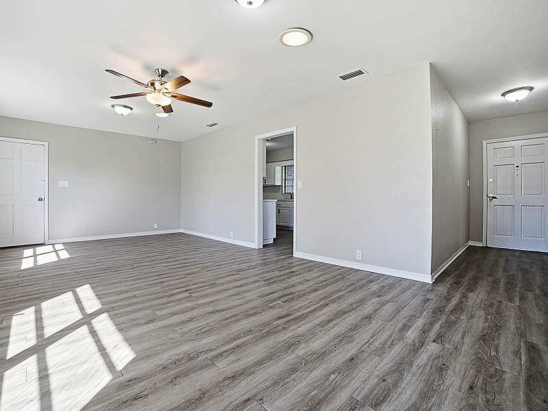 2 bedroom Single Family Residence at 5 Oak Street, Spgs Bath & Yacht Club Unit 01, Yalaha — photo 3