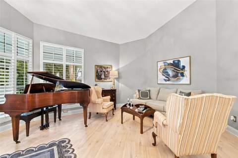 435 Date Palm Court, St Petersburg FL - photo 7 of 52