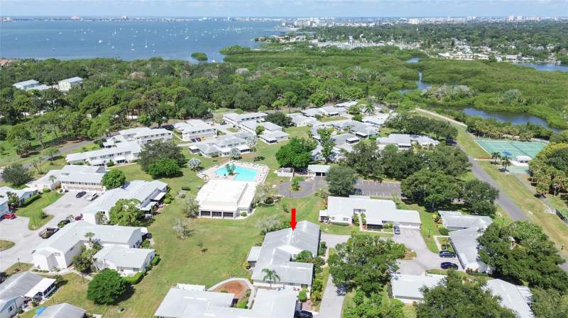 1 bedroom Condominium at 3216 39th Street #C, West Shore Village, St Petersburg — photo 2