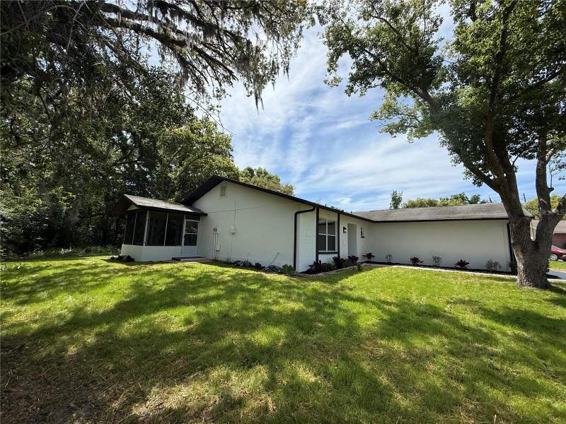 3 bedroom Single Family Residence at 10501 Hardwood Court, San Clemente Village, Port Richey — photo 4
