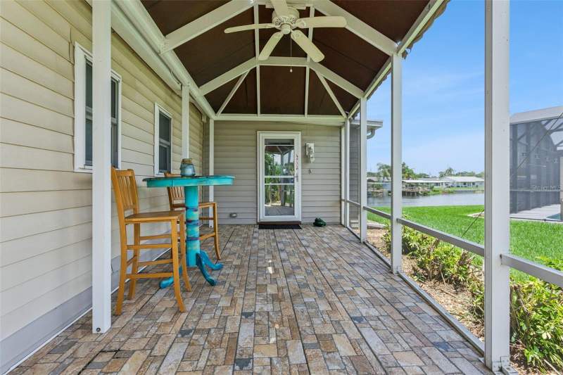 2 bedroom Mobile Home at 30127 Green Bay Drive, Wisconsin Michigan Shores, Tavares — photo 4