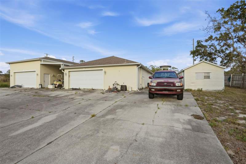 3 bedroom Single Family Residence at 8038 Madrid Road, Royal Highlands, Weeki Wachee — photo 3