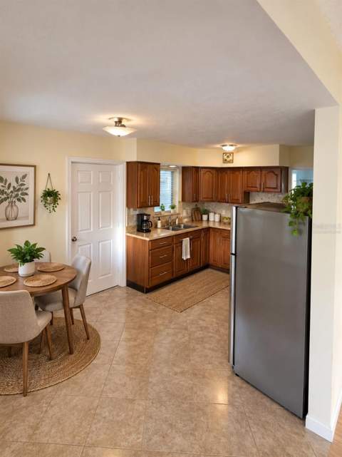 350 N Levis Avenue, Tarpon Springs FL - photo 8 of 47