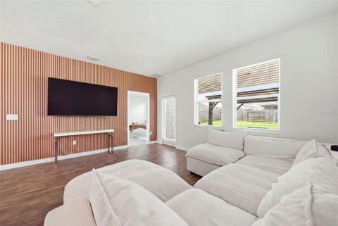 11006 Robert Frost Drive, Winter Garden FL - photo 8 of 44