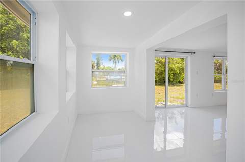 203 Waterway Circle, Port Charlotte FL - photo 16 of 60
