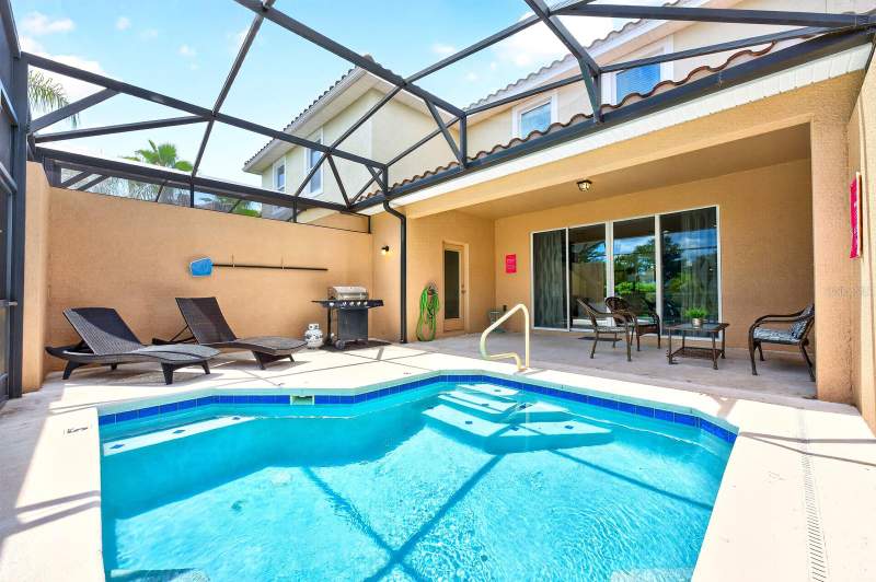 4 bedroom Townhouse at 4722 Terrasonesta Drive, Oakmont Twnhms Ph 1, Davenport — photo 2
