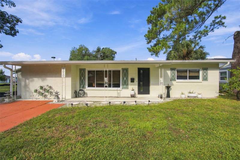3 bedroom Single Family Residence at 9010 1st Street, Sun-Lit Shores, St Petersburg — photo 3
