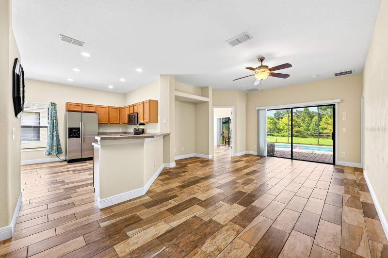 4 bedroom Single Family Residence at 9011 Murano Mews Court, Westside Prcl E Tuscany, Kissimmee — photo 4