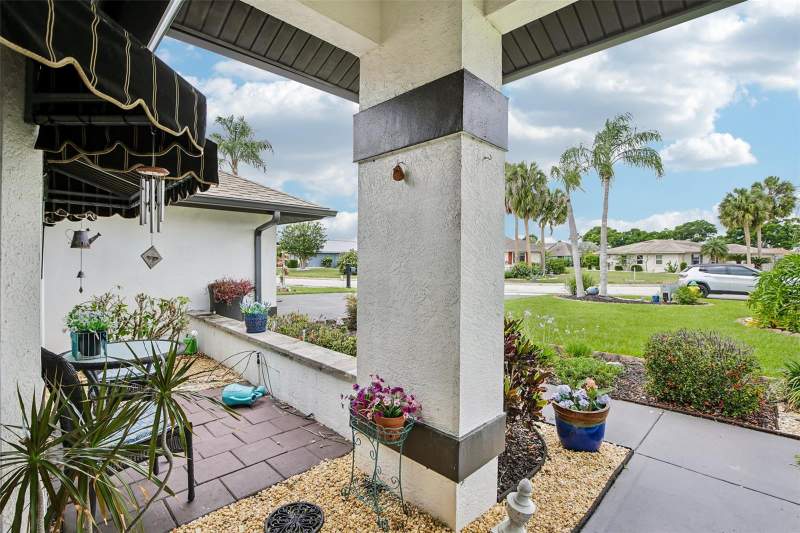 3 bedroom Single Family Residence at 213 N Brockfield Drive, Sun City Center Unit 35, Sun City Center — photo 5