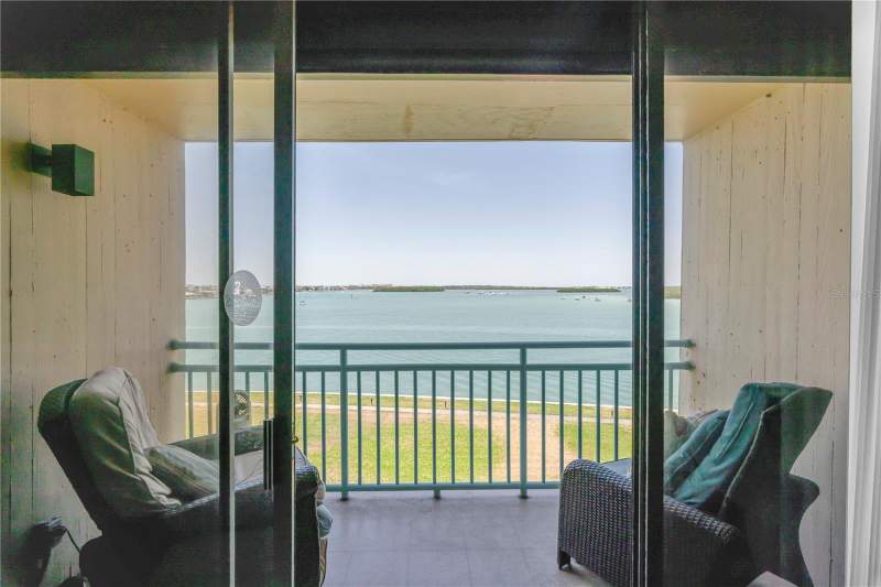 1 bedroom Condominium at 1 Key Capri #303E, Key Capri Condo, Treasure Island — photo 4