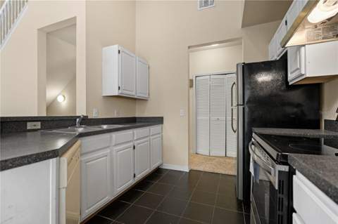 6021 Westgate Drive #823, Orlando FL - photo 6 of 39