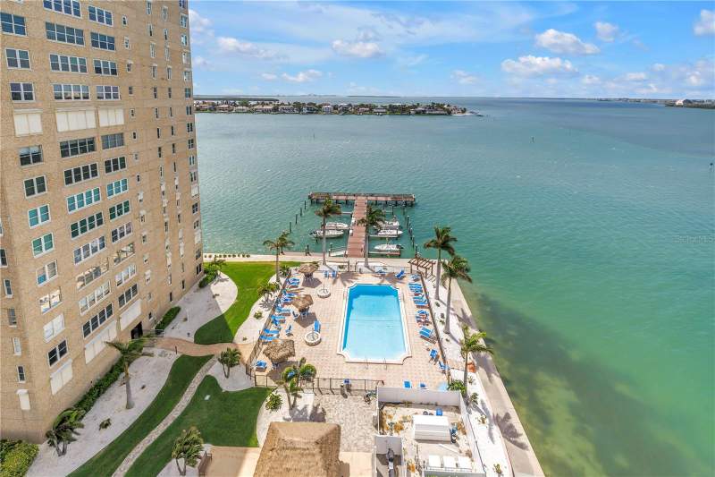 2 bedroom Condominium at 5220 Brittany Drive #1202, Bayway Isles Point Brittany Five, St Petersburg — photo 4