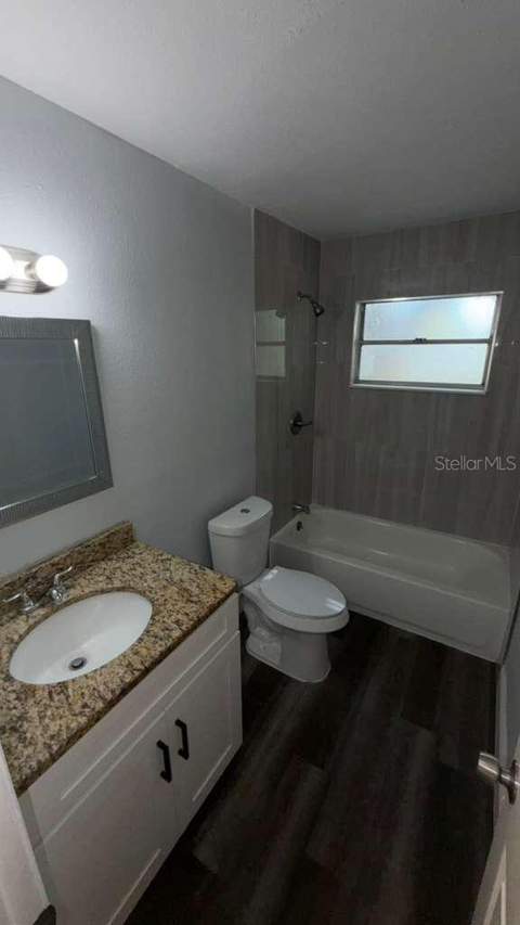 2065 Balfour Circle, Tampa FL - photo 7 of 10