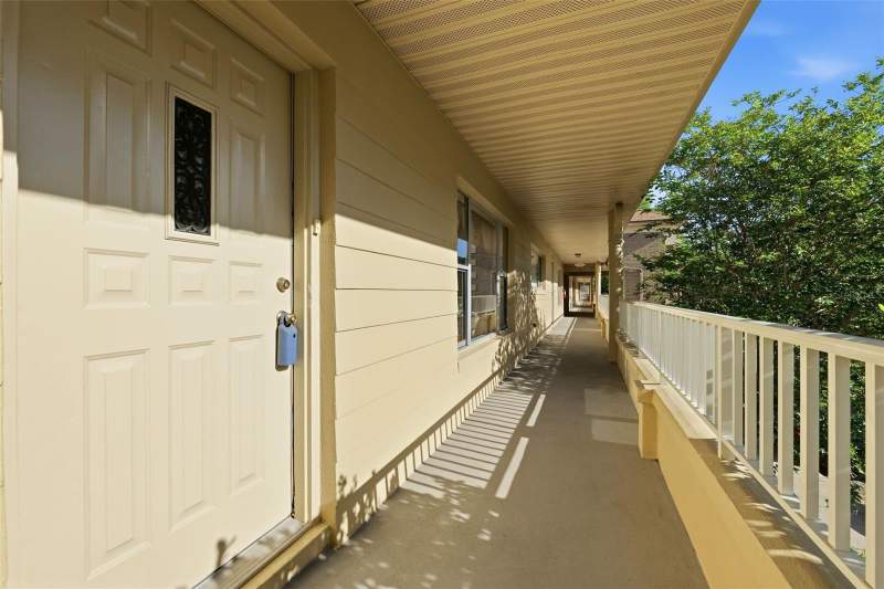 2 bedroom Condominium at 2192 Swedish Drive #26, On Top Of The World, Clearwater — photo 4