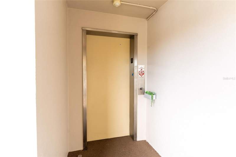 2 bedroom Condominium at 868 Bayway Boulevard #304, Clearwater Point 3, Clearwater — photo 4