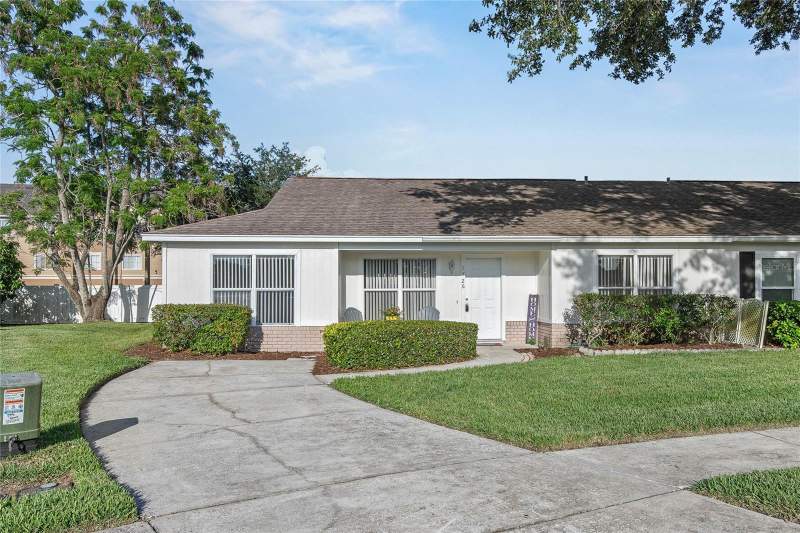 3 bedroom Villa at 1726 TROPICAL COURT, GOLDEN PALMS, TAVARES — photo 2