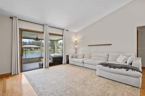 8012 Lake Drive, Palmetto FL - photo 10 of 27