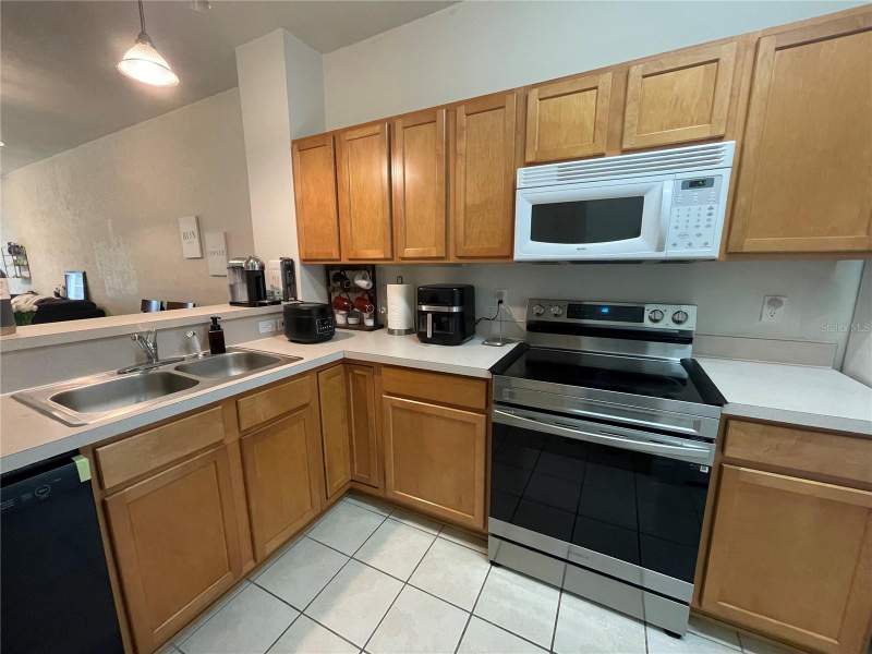 2 bedroom Condominium at 905 NW 21st Avenue #905, Garland, Gainesville — photo 3