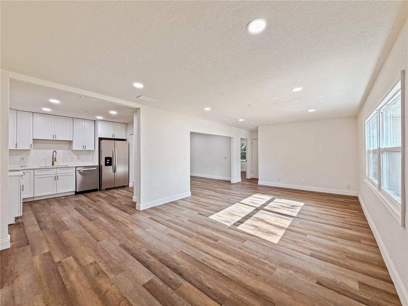 5 bedroom Single Family Residence at 14418 S Grand Highway, Clerando, Clermont — photo 4