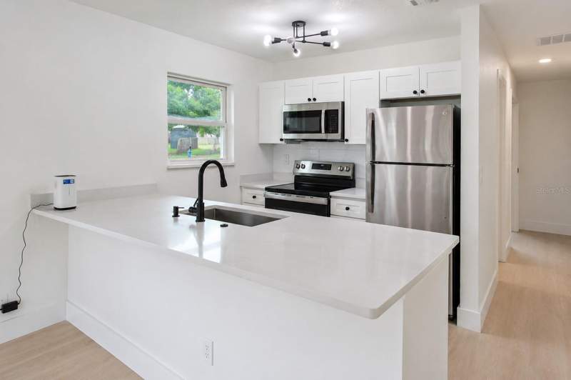 3 bedroom Single Family Residence at 49 Lake Court Loop, Silver Spgs Shores Un #2, Ocala — photo 5