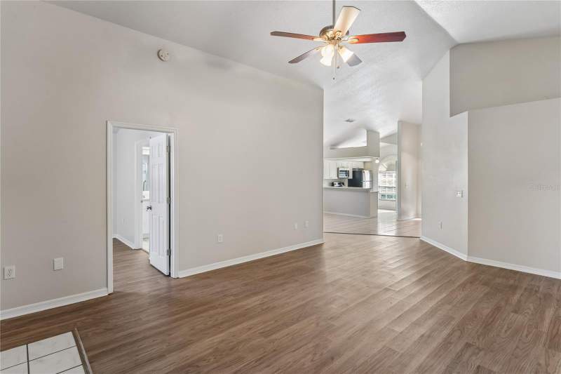 3 bedroom Single Family Residence at 652 Sand Ridge Drive, Brentwood Hills Trct A Un 1, Valrico — photo 5