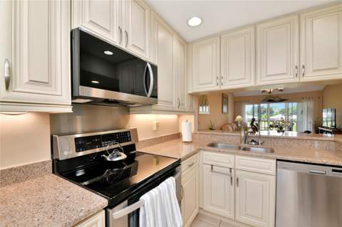 421 Cerromar Terrace #469, Venice FL - photo 18 of 44