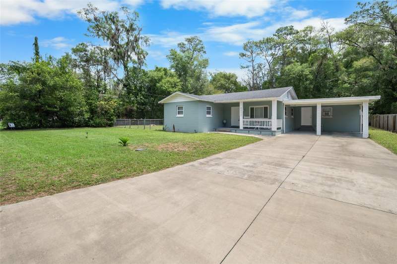 4 bedroom Single Family Residence at 4323 NW 12th Terrace, Magnolia Heights, Gainesville — photo 2