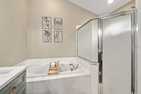 8335 Canterbury Lake Boulevard, Tampa FL - photo 16 of 70