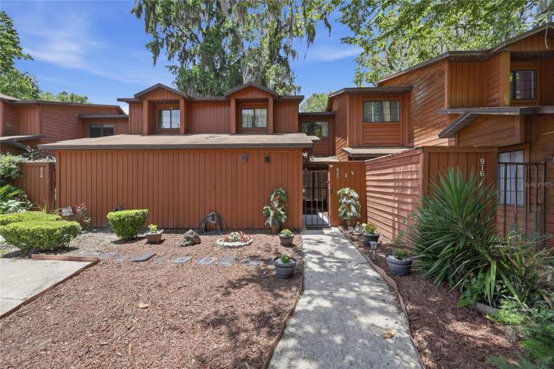 2 bedroom Villa at 920 SW 55th Terrace, Rockwood Villas Unit II, Gainesville — photo 5