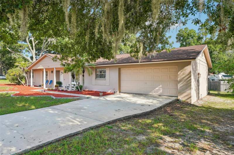 3777 PARKWAY BOULEVARD home for sale in Lake Padgett Estates