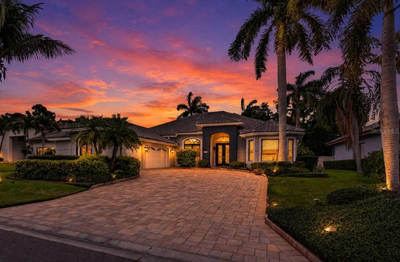 4 bedroom Single Family Residence at 820 SAND PINE DRIVE, PLACIDO BAYOU, ST PETERSBURG — photo 1