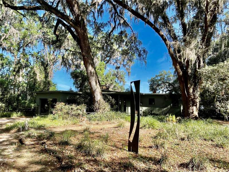 2 bedroom Single Family Residence at 1800 SW 35th Place, Gainesville, Gainesville — photo 2