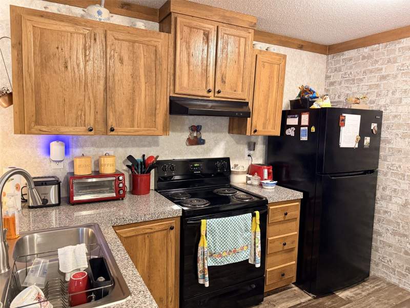 2 bedroom Manufactured Home at 2731 NW 73rd Avenue, Whitteds Mobile Home Estate, Chiefland — photo 3
