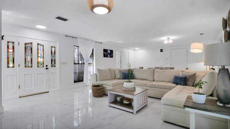 3 bedroom Single Family Residence at 1307 Normandy Circle, Honeymoon Ridge 2nd Add, Palm Harbor — photo 3